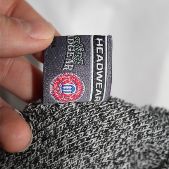 UNC Tar Heels Gray Beanie - Picture 4 of 4